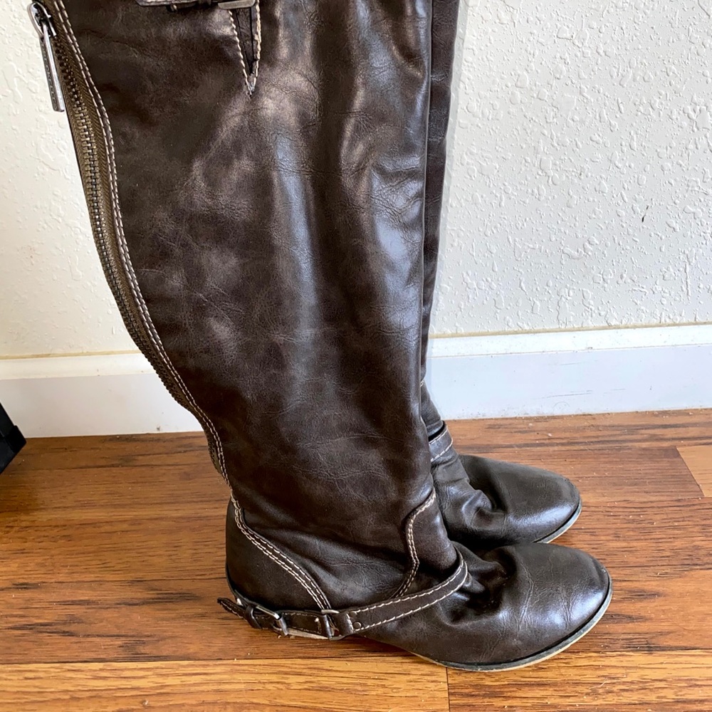Riding boots